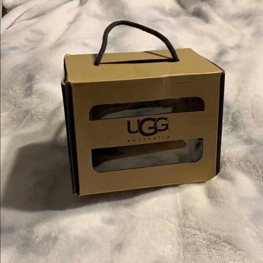 UGG - Picture 9 of 9